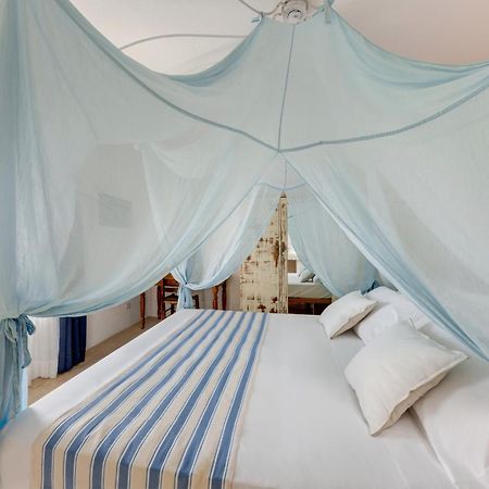Masseria Samenti Torre Suda Esterno foto