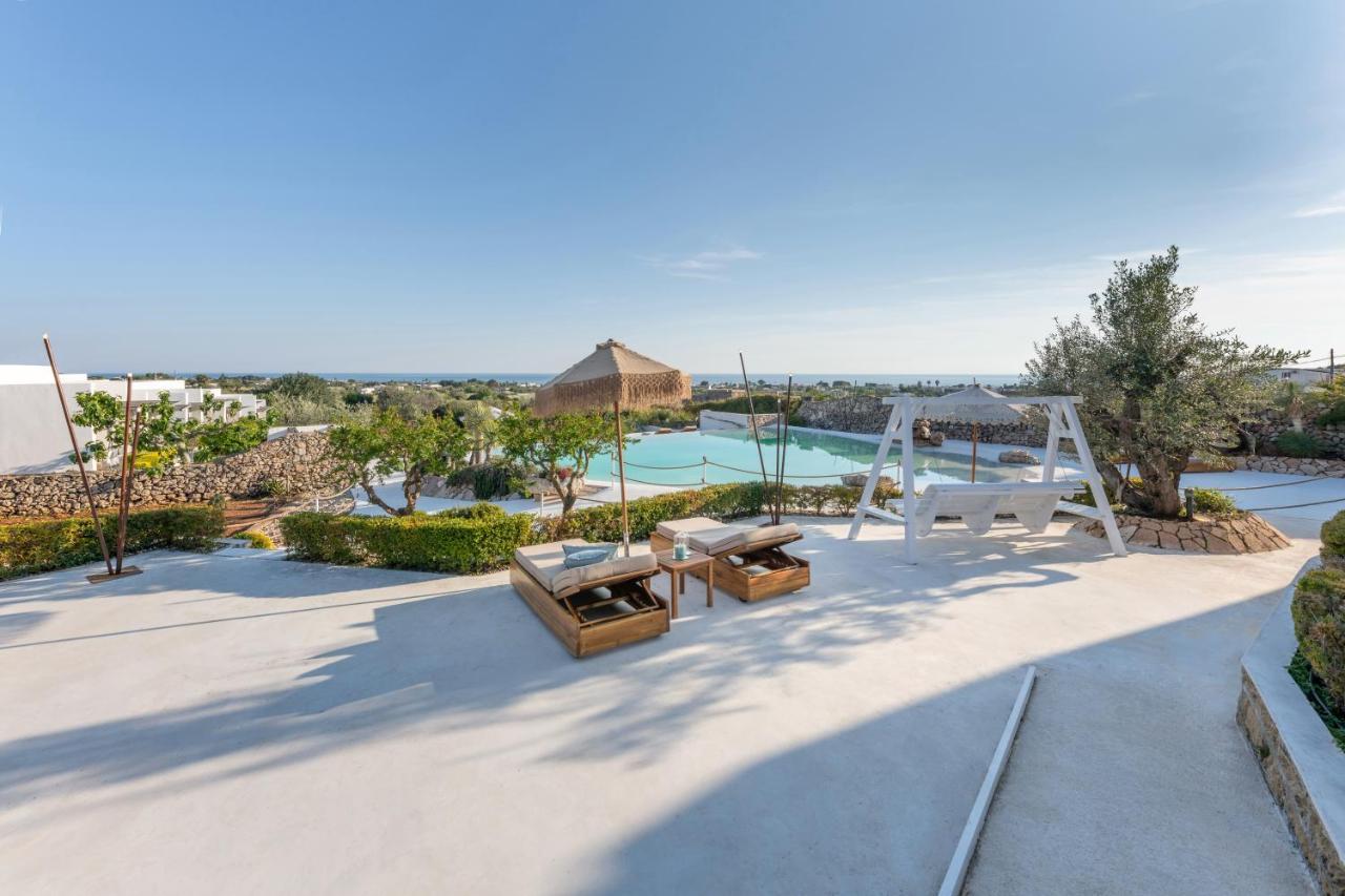 Masseria Samenti Torre Suda Esterno foto
