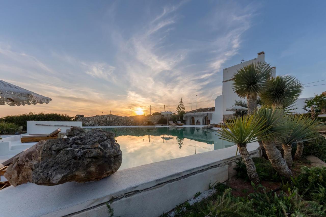 Masseria Samenti Torre Suda Esterno foto