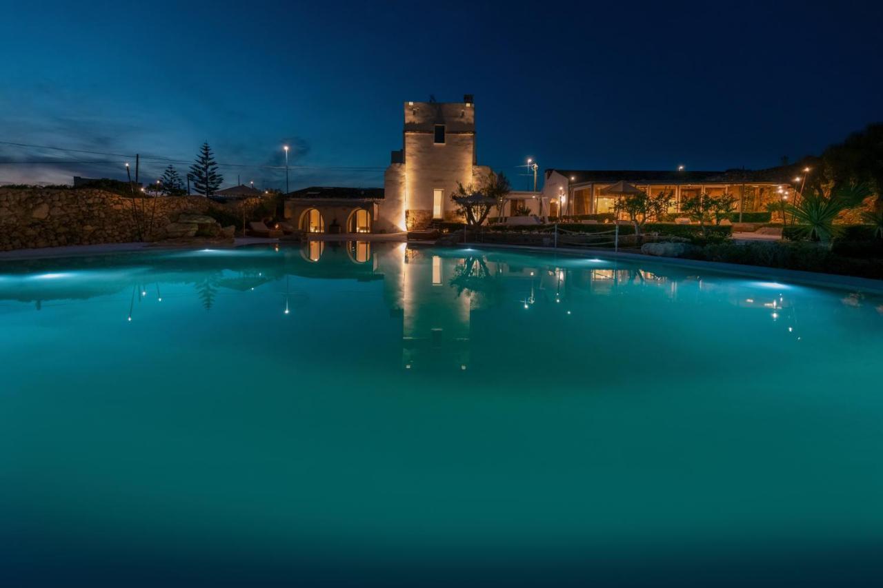 Masseria Samenti Torre Suda Esterno foto