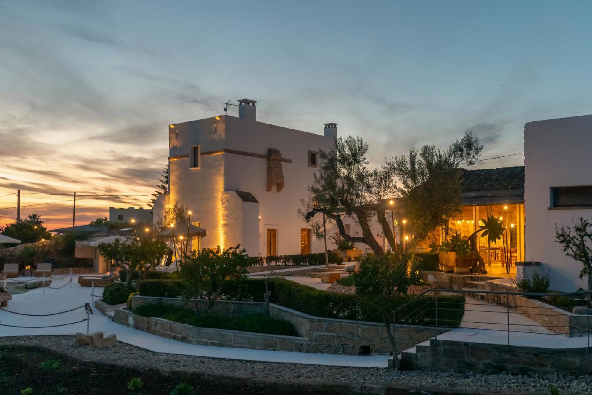 Masseria Samenti Torre Suda Esterno foto