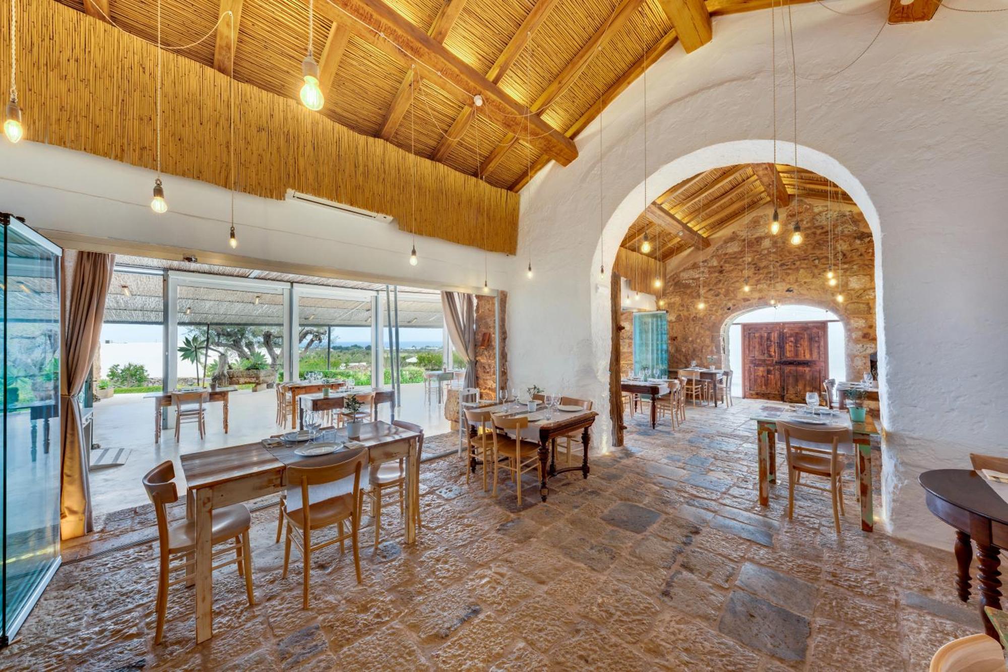 Masseria Samenti Torre Suda Esterno foto