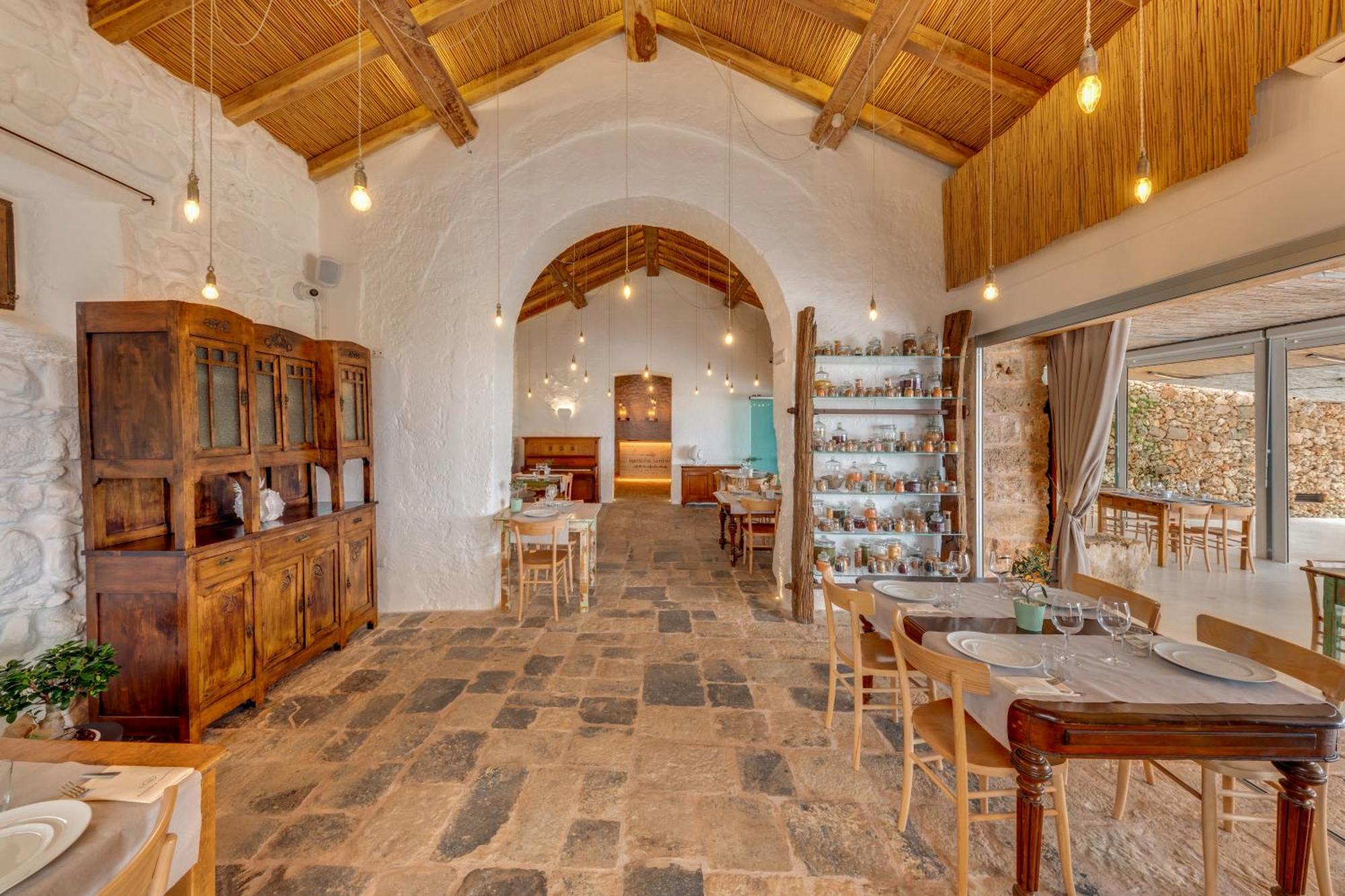 Masseria Samenti Torre Suda Esterno foto