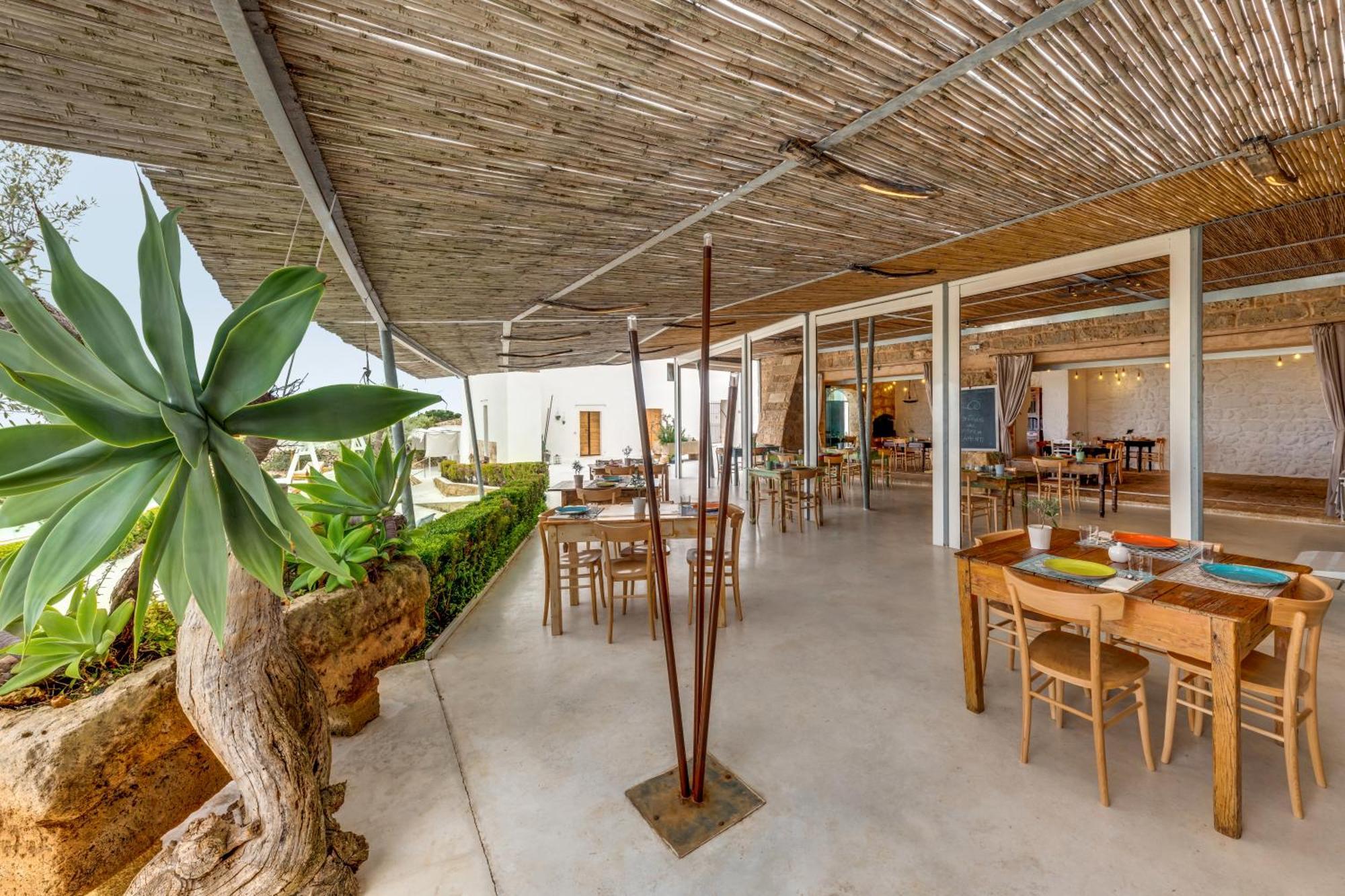 Masseria Samenti Torre Suda Esterno foto